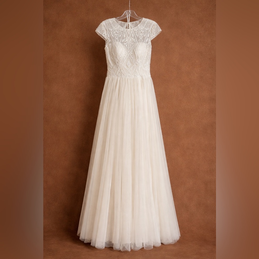 Deborah’s Bridal Wedding Gown – Size 6